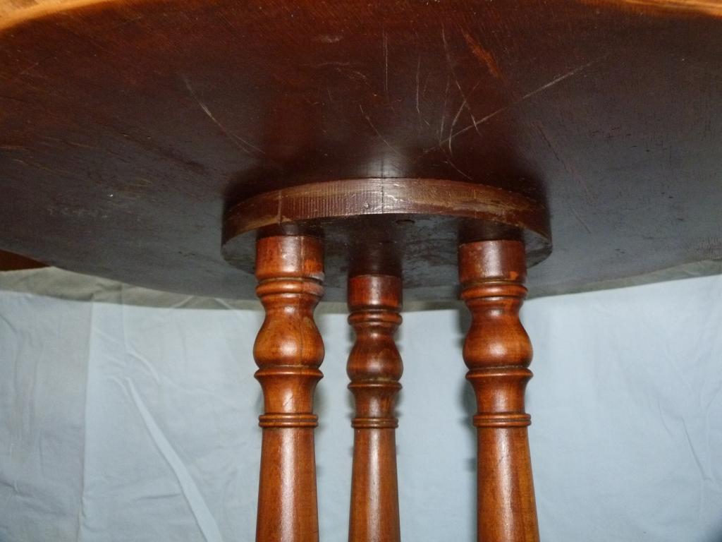 Round top, 3 legged parlor table, serpentine edge - 27-1/4" T, 24-1/4" D