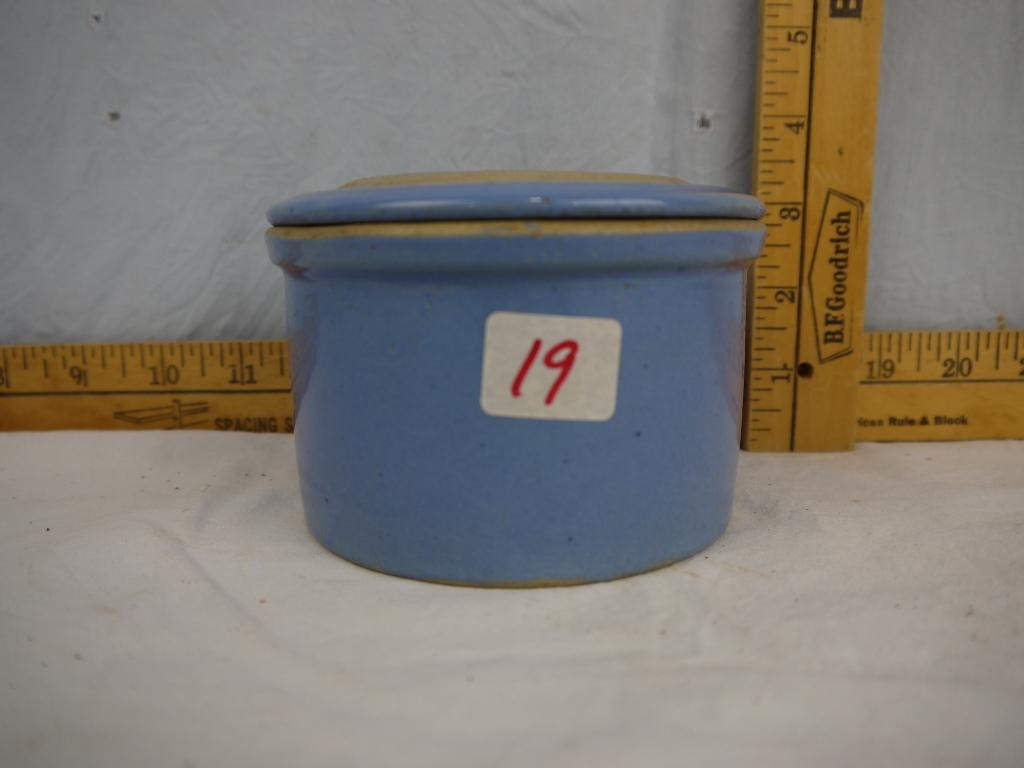 Blue lidded 1 LB. crock with lid, 4-1/2" diameter