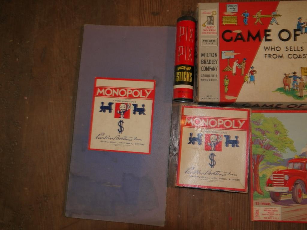 Games: Pick-up Sticks, MB 4920 Game of the States, Monopoly with wood pieces, puppet