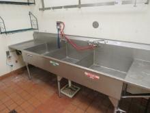 138-INCH 3-COMPARTMENT SINK WITH DRAIN BOARDS