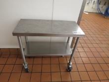 15X32 STAINLESS STEEL TABLE