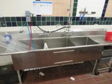 124-INCH 3-COMPARTMENT SINK WITH DRAIN BOARDS