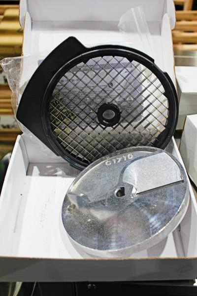 NEW BOX W/ ELECTROLUX C17X1 VEGETABLE SLICING DISC 1MM C1710 AND MT1710