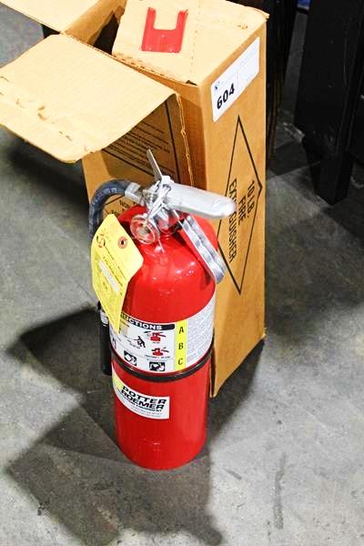 NEW POTTER ROEMER ABC FIRE EXTINGUISHER W/ BRACKET