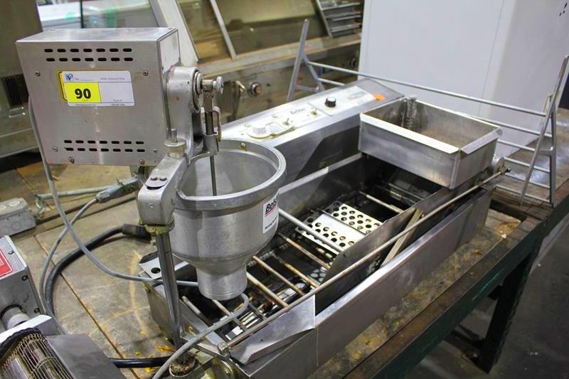 BELSHAW ADAMATIC DONUT ROBOT MARK II DONUT FRYER