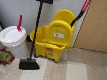 MOP BUCKET