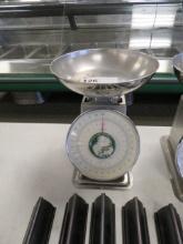 ACCU-WEIGH 30LB SCALE