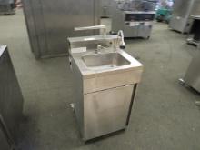 21X21 MOBILE HAND SINK