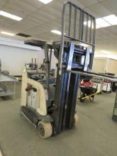 CROWN RC5530-30 RIDE-IN FORKLIFT