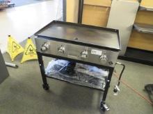 NEW 36-INCH MEMBER'S MARK PROPANE FLAT GRILL