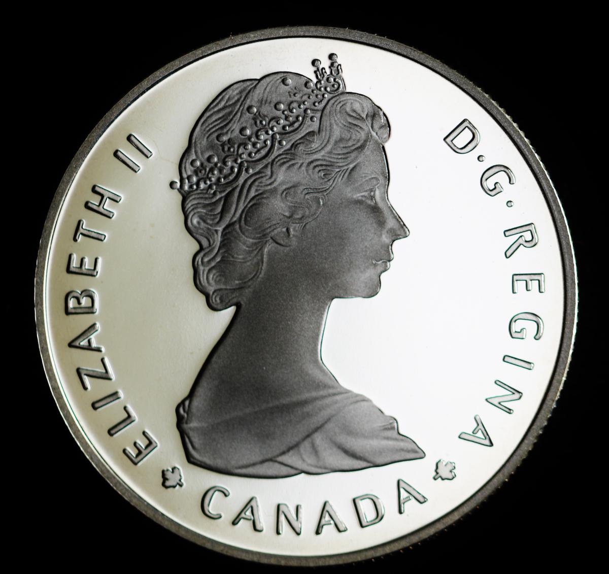 1985 $1 CANADA CASE SILVER DOLLAR COIN (MOOSE)