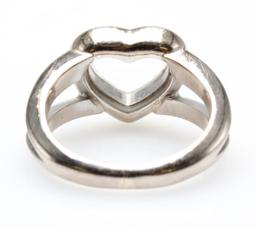 CHOPARD RING. HEART WITH DIAMONDS. 18K WHITE GOLD