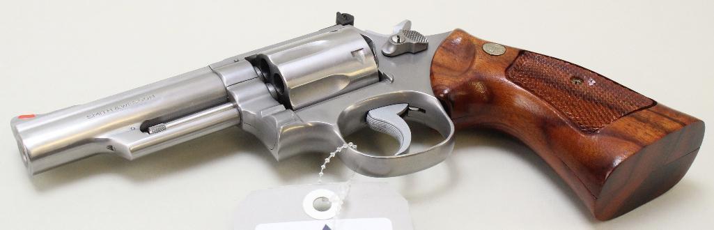 Smith & Wesson Model 66 Combat Magnum double action revolver.