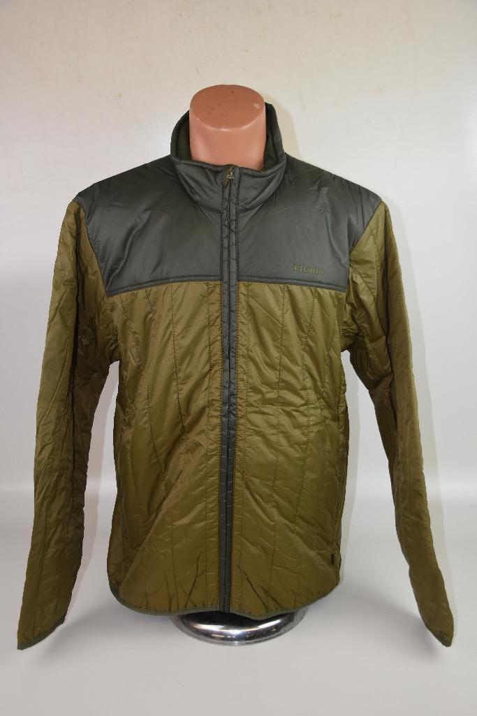 1 New Filson Ultra Quilted Light Jacket.