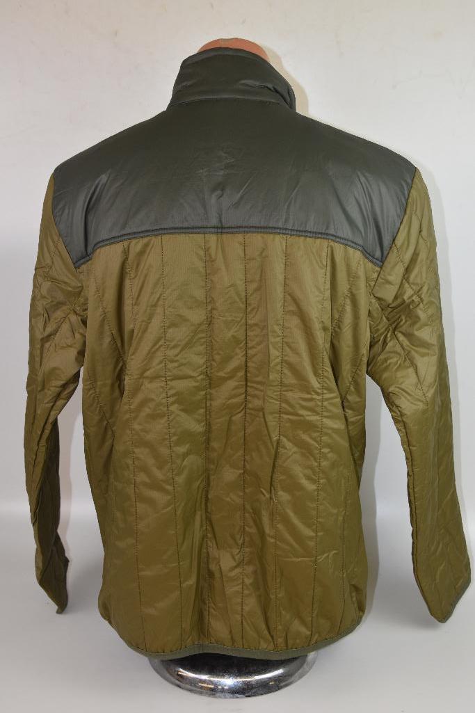 1 New Filson Ultra Quilted Light Jacket.