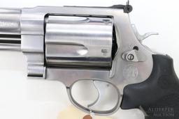 Smith & Wesson 500 double action revolver.