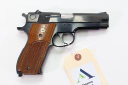 Smith & Wesson 39-2 Semi-Automatic Pistol.