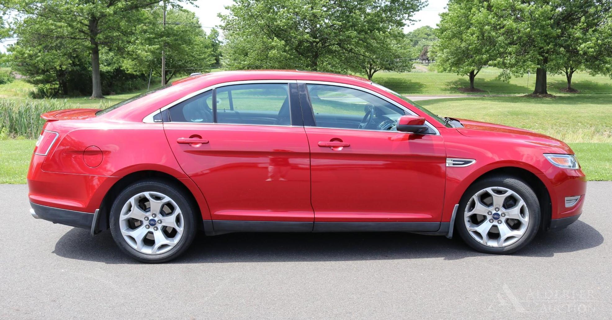 2010 Ford Taurus SHO