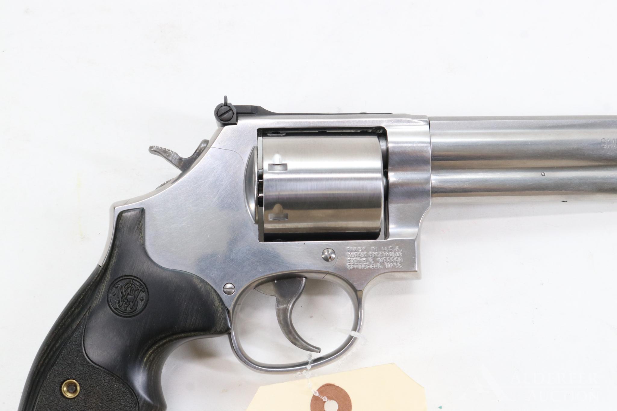 Smith & Wesson 686-6 Double Action Revolver