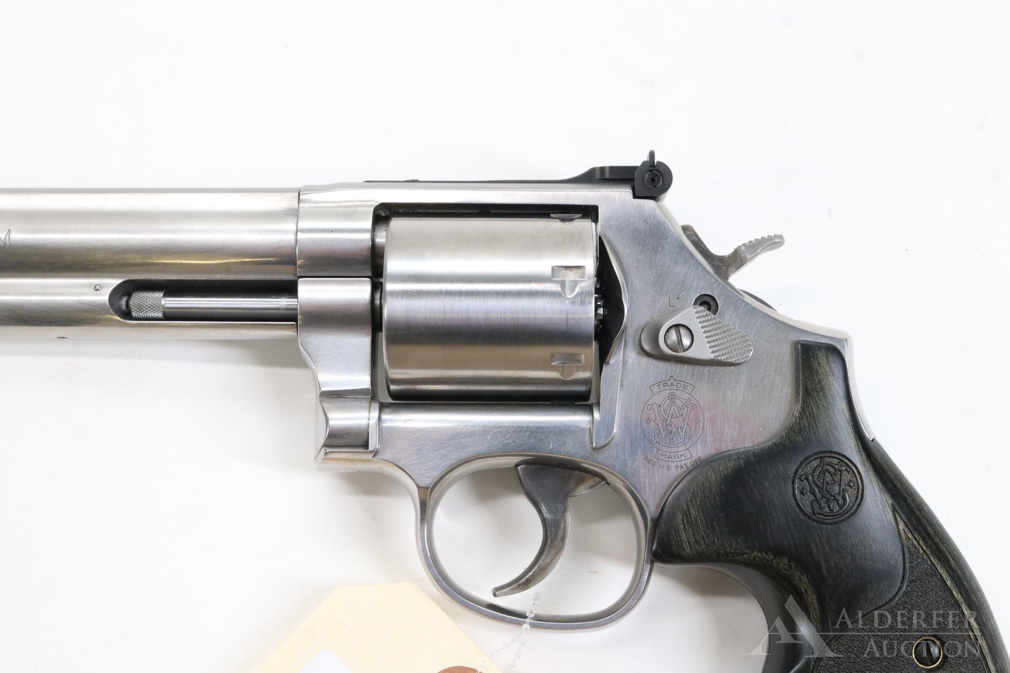 Smith & Wesson 686-6 Double Action Revolver