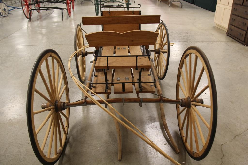 HORSE SINGLE SEATED BUGGY