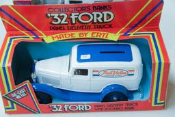 1/25 ERTL 1932 Ford Panel Delivery Truck Bank