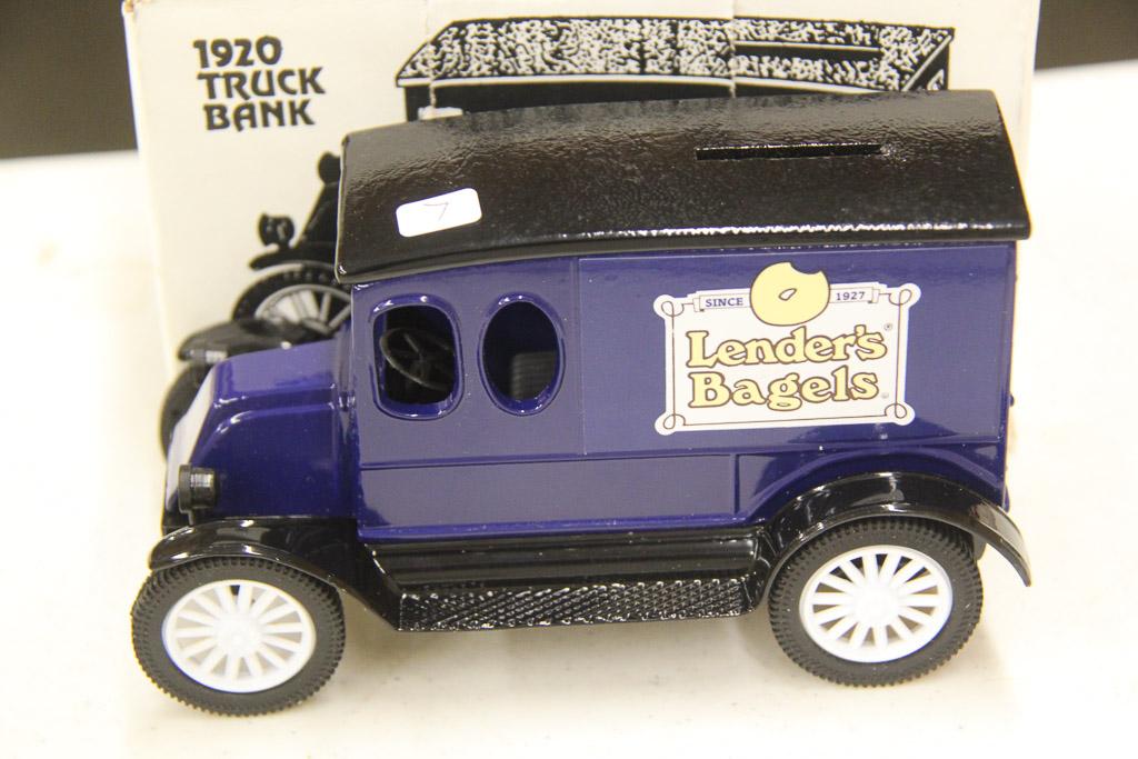 1/25 ERTL 1920 Int'l Truck Bank, #6126 Lender's