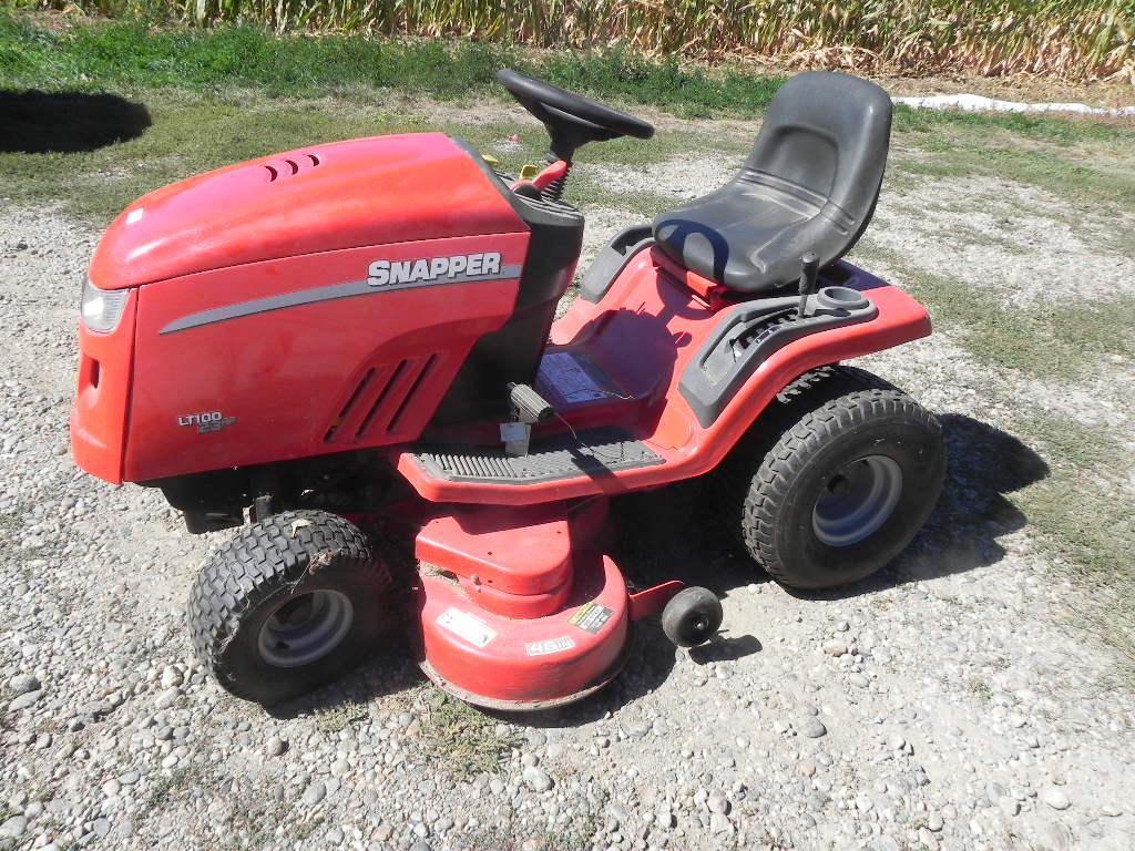 Snapper LT100 23HP riding lawnmower