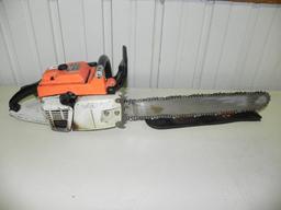 Stihl 041 AV Farm Boss Chainsaw.