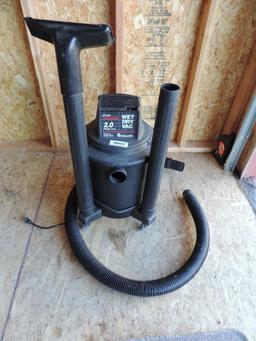 Craftsman 2 HP wet dry vac (tested operable).