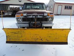 1977 Ford F-250 custom pickup with Meyers hydraulic plow and hydraulic dump bed.