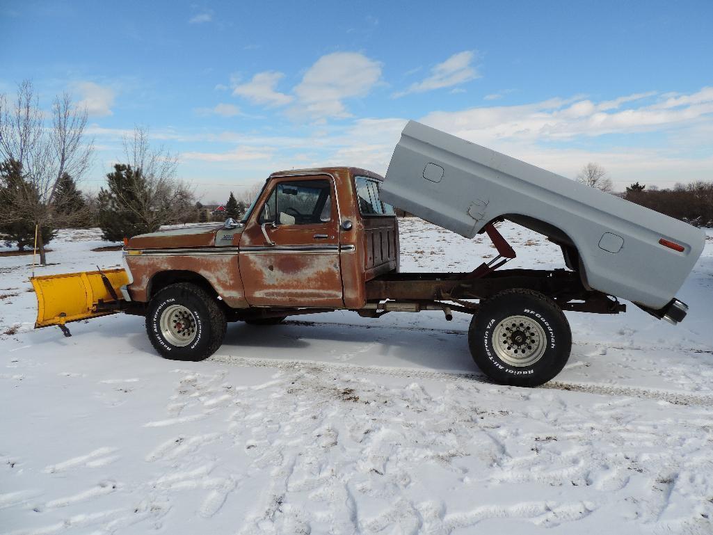 1977 Ford F-250 custom pickup with Meyers hydraulic plow and hydraulic dump bed.