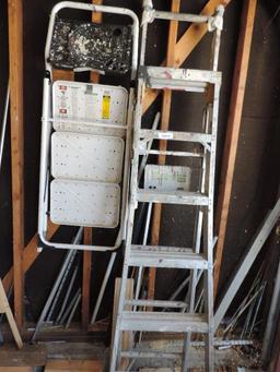 2 ladders 6 foot and 4 foot.