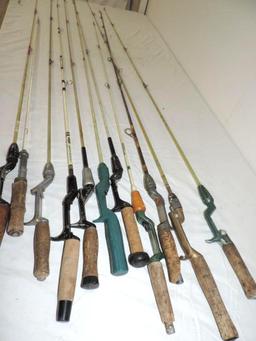 11 4-6' one piece vintage fishing rods from Hawthorn True-Temper and more.