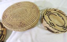 4 Papago native baskets.