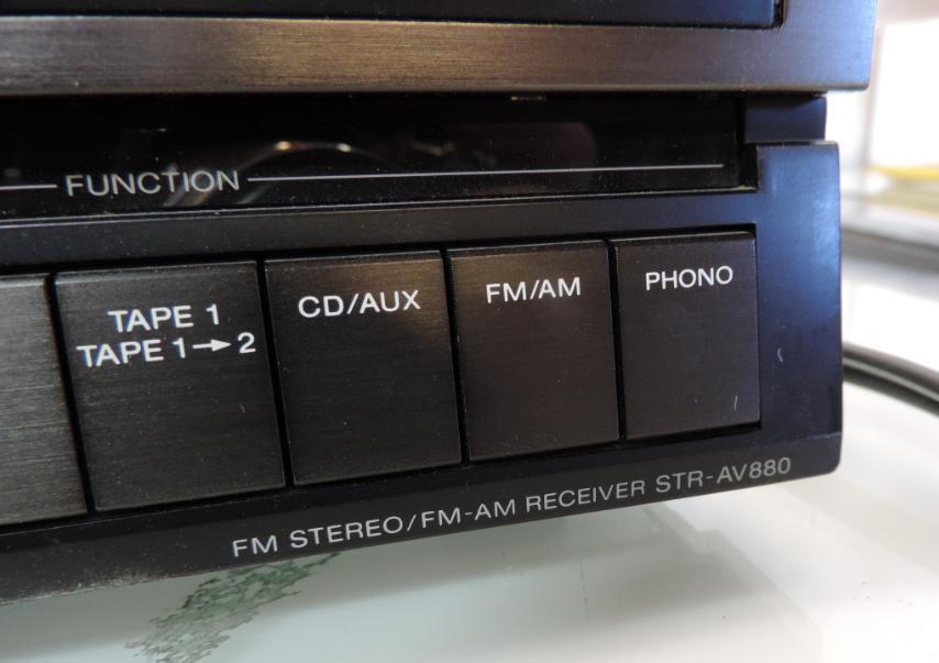 Sony STR-AV880 audio video control center.