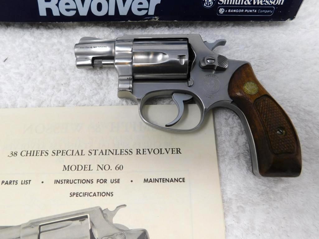 Smith & Wesson - Model 60 Chief Special