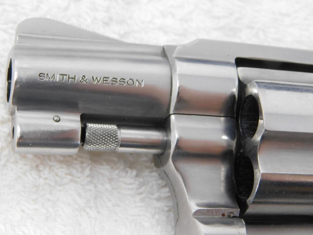 Smith & Wesson - Model 60 Chief Special