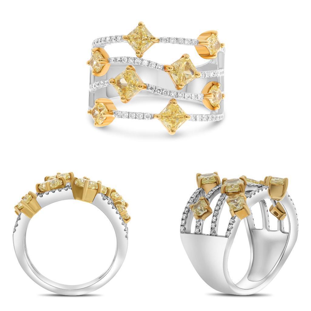 Designer 18k White & Yellow Gold Radiant Cut & Round Diamond Ring