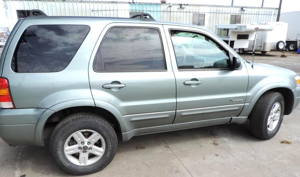 2006 Ford Escape Hybrid with 108k miles.