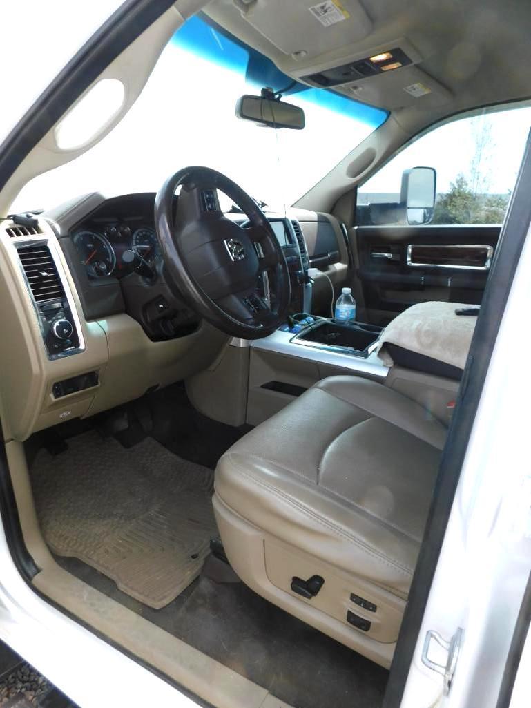 2012 Dodge 3500 Laramie Pickup truck