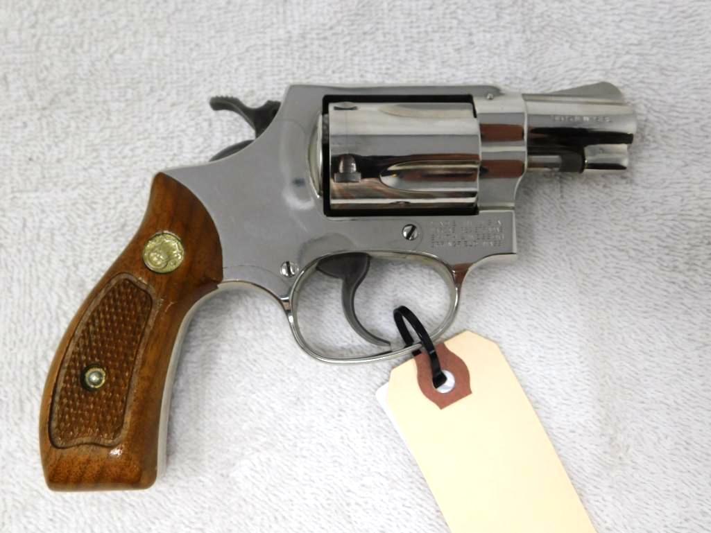 Smith & Wesson - Model 36