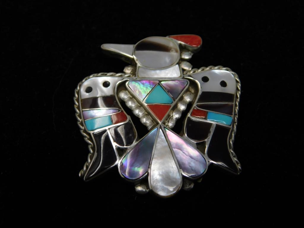 Artist signed Zuni pin or pendant