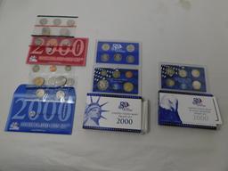 2000 US Mint coin sets