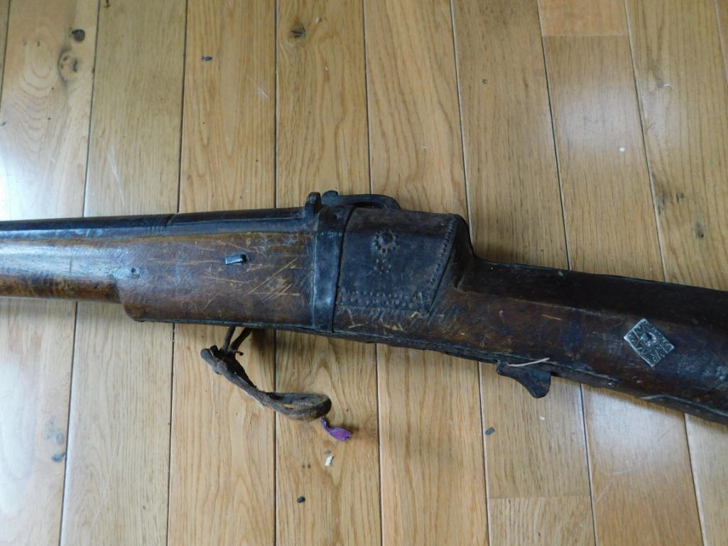 Antique matchlock musket