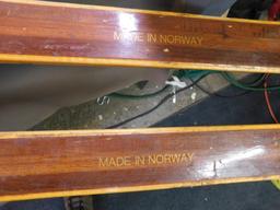 Vintage Bonna Norwegian skiis