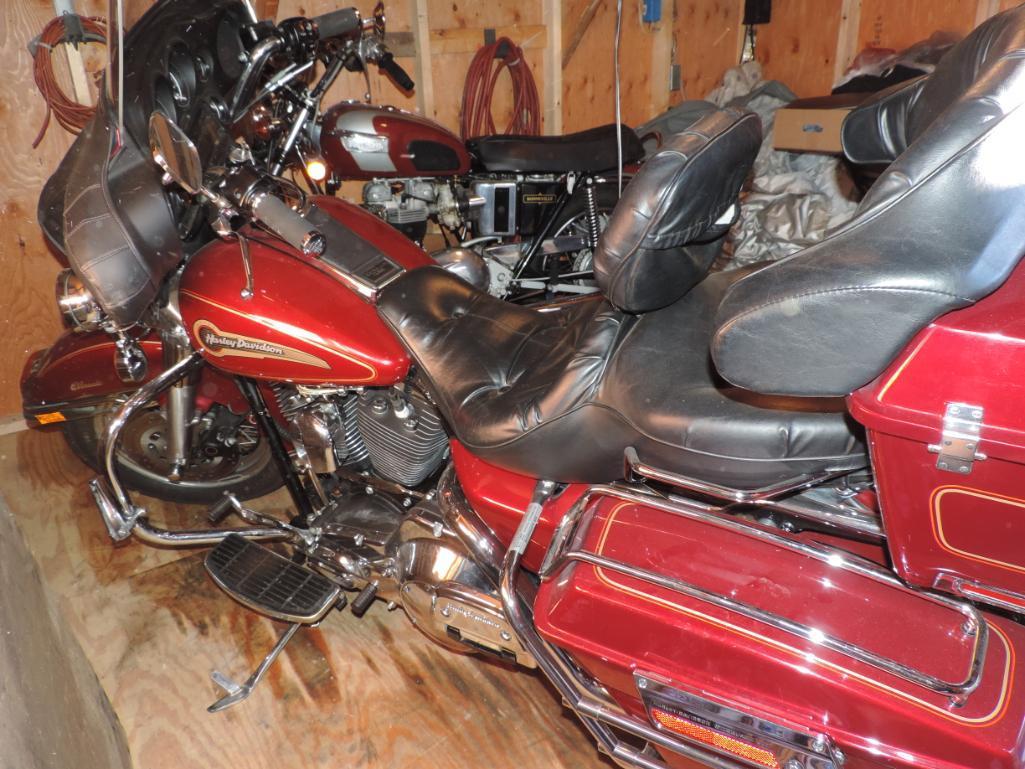 1996 Harley Davidson FLHTC-1 motorcycle.