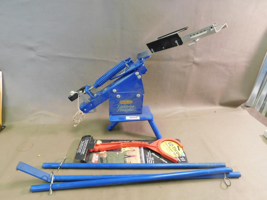 Outers Lightning Launcher clay pigeon trap thrower