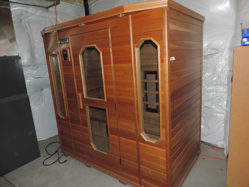 Nice Cedrus Sauna with CD Player