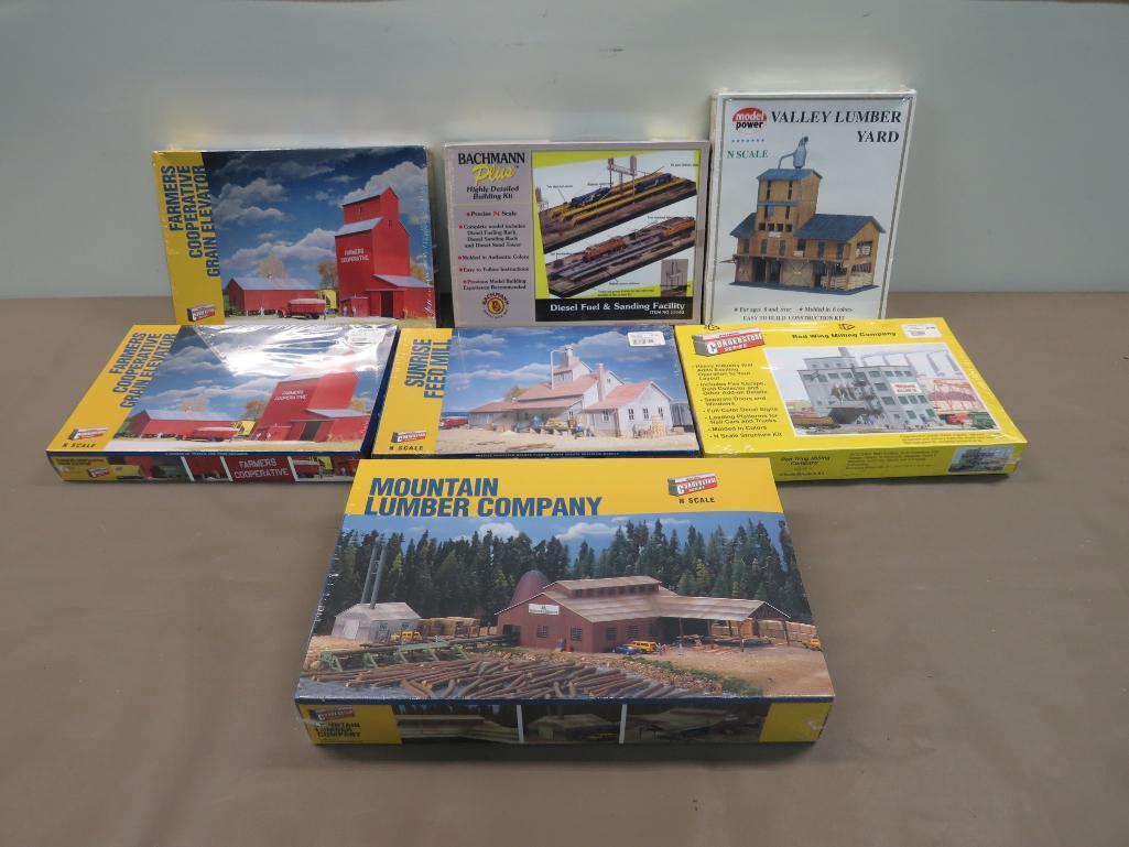 SEALED N-Gauge Model Building Kits